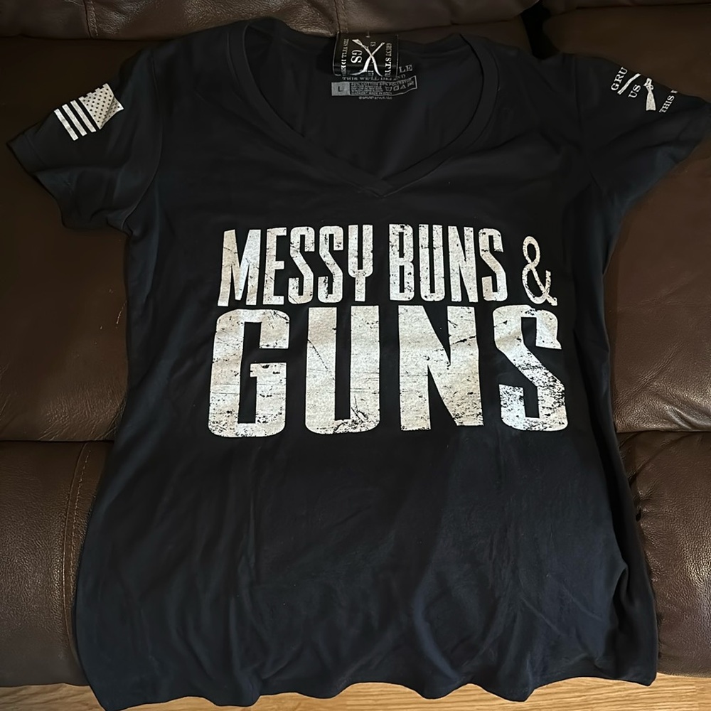 Women’s T Shirt Grunt Style 
Messy Buns & Guns Tshirt
Runs small